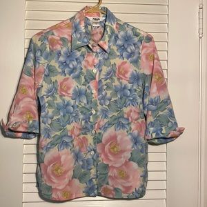 Alia Petites 6, blue & pink flowers, button down, 3/4 sleeve blouse, polyester.
